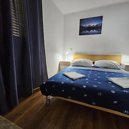 Modern Nikola In A Quiet Area Apartmán