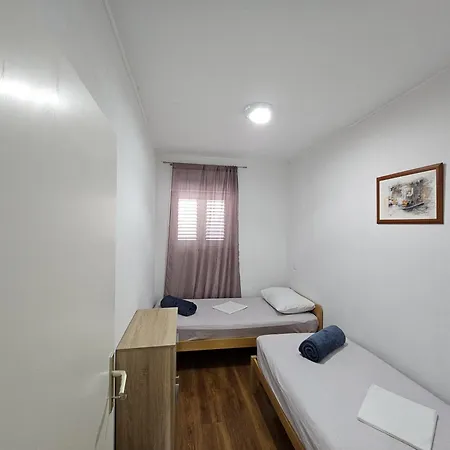 Apartmán Modern Nikola In A Quiet Area Kaštel Stari