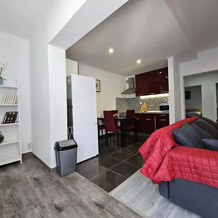 Modern Nikola In A Quiet Area Apartmán *