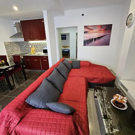 Modern Nikola In A Quiet Area Apartmán