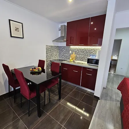 Modern Nikola In A Quiet Area * Kaštel Stari