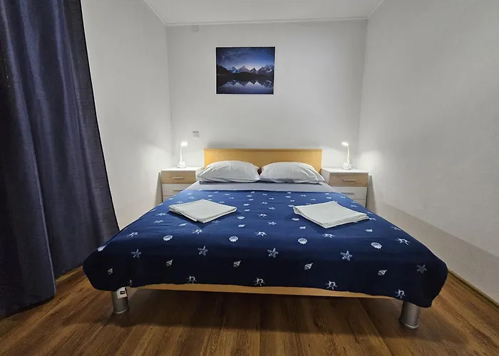 Modern Nikola In A Quiet Area Lägenhet *