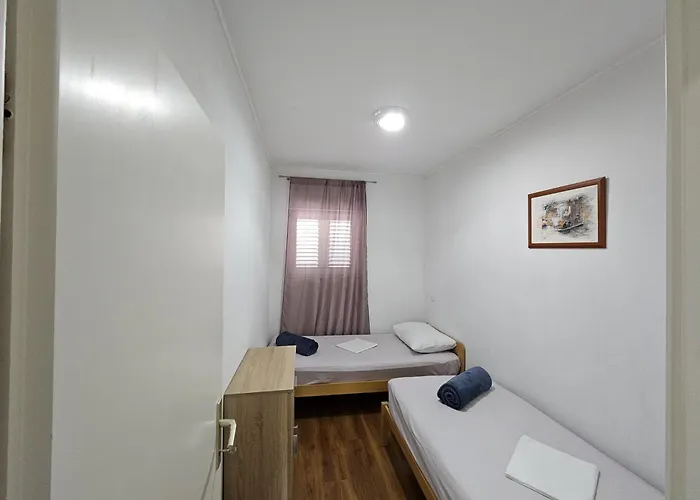 Lägenhet Modern Nikola In A Quiet Area Kaštel Stari