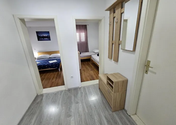 Modern Nikola In A Quiet Area * Kaštel Stari