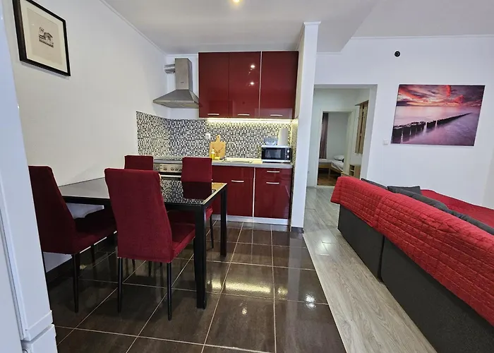 Modern Nikola In A Quiet Area Lägenhet *